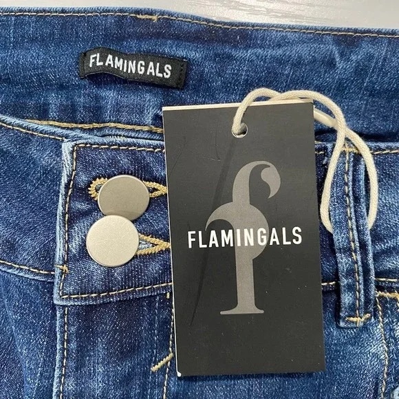 Stylish Blue Distressed Jeans - Picture 3 of 4